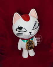 Turbo Lifesize Lucky Cat Figure | DDD