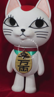 Turbo Lifesize Lucky Cat Figure | DDD